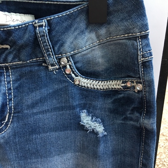 Cato denim size 2 distressed jeans - Picture 6 of 8
